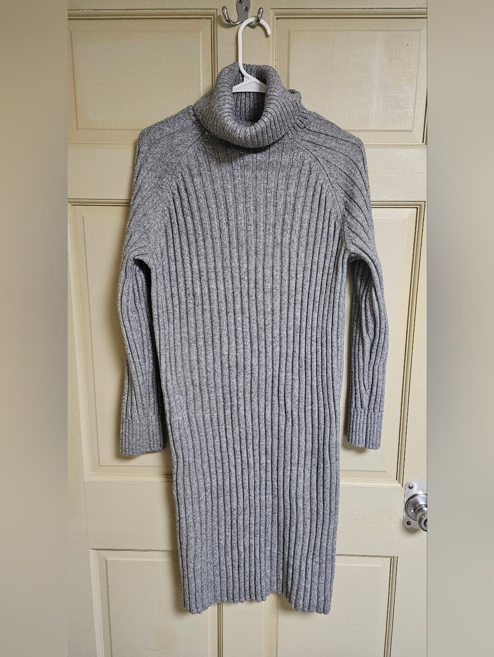 H&M Gray Ribbed Turtleneck Women's Sweater Dress - size XS/S